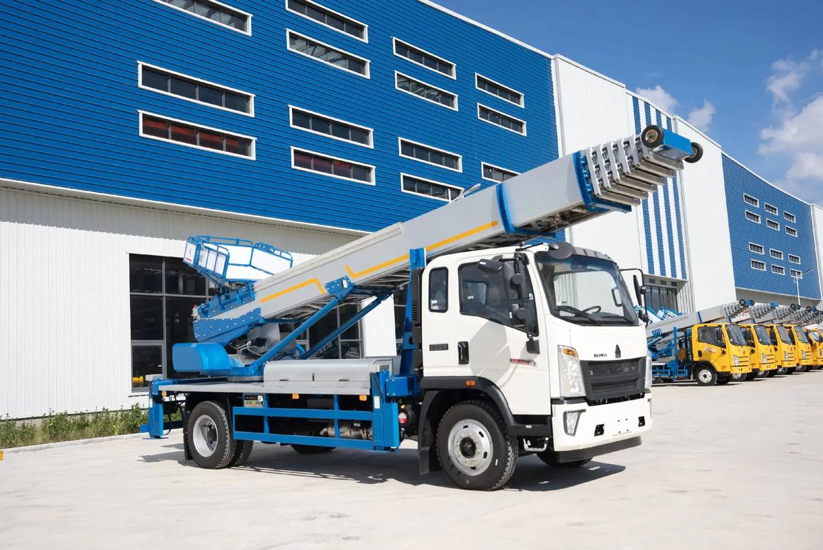 融安出租云梯车高空作业车 建筑垃圾搬运